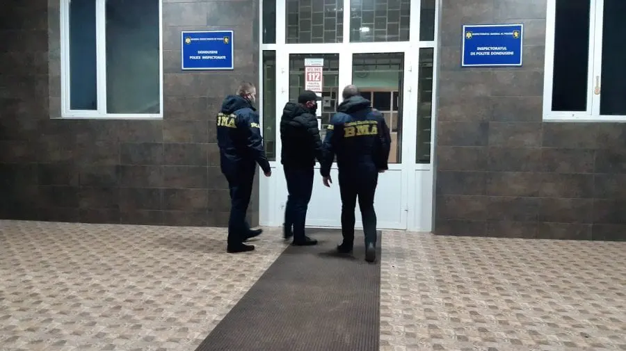 Un azer anunțat în căutare pentru escrocherie, reținut la Dondușeni