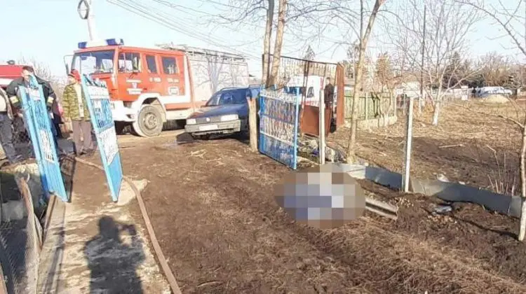 Corpul carbonizat al unui copil de doi ani, depistat de pompieri după lichidarea unui incendiu în Drochia