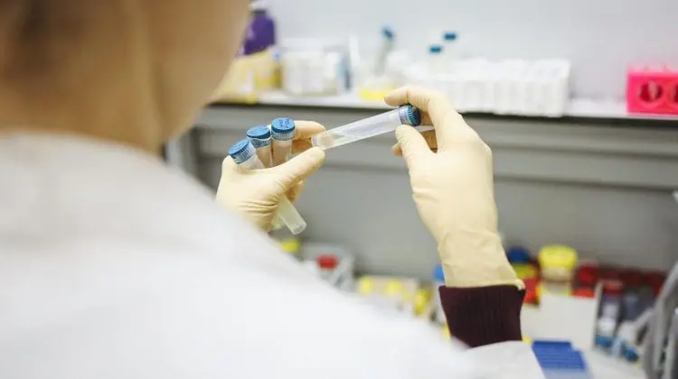 Tulpina britanică a COVID-19, confirmată în probele prelevate de la 11 din 23 de pacienți moldoveni