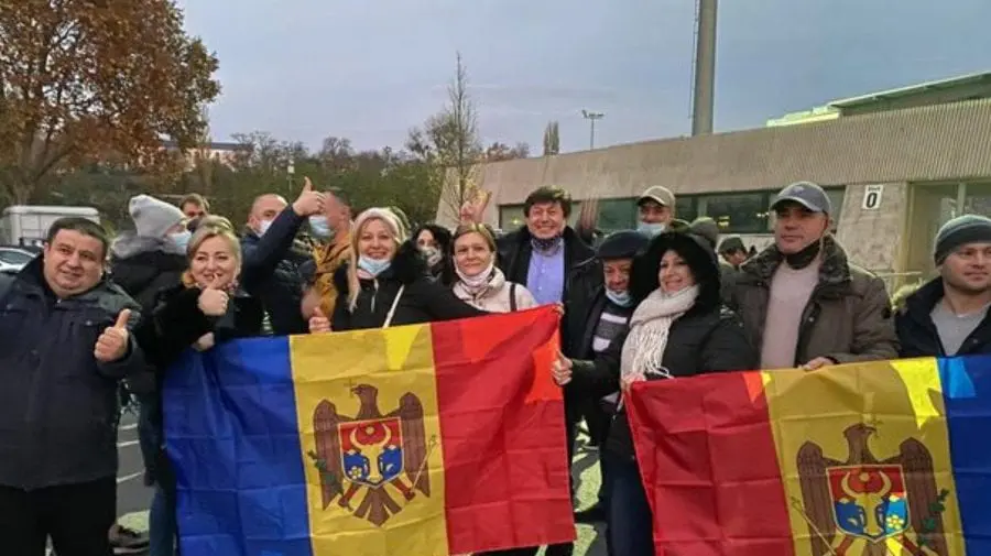 (DOC) „Electoratul paralel”, blocat pe rețelele de socializare. Un deputat presupune că ar fi „mâna lui Dodon”