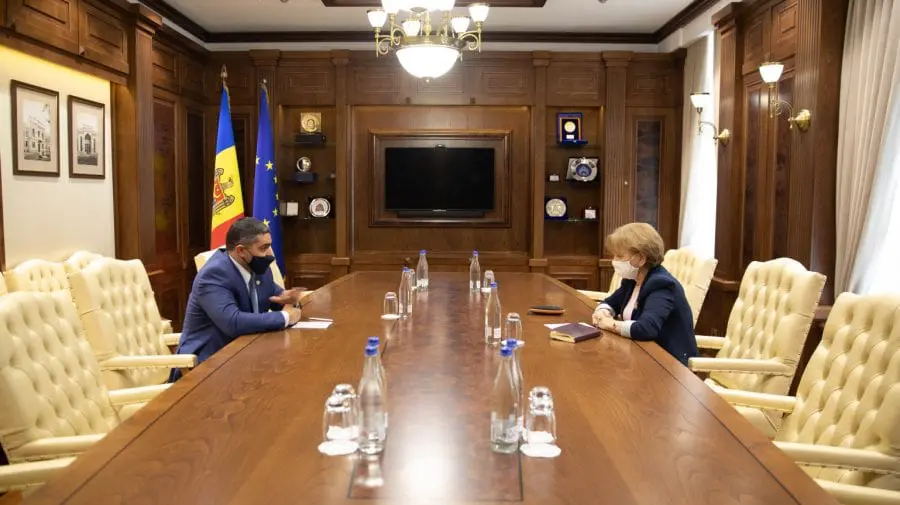 PSRM își aduce aminte de Găgăuzia din nou în prag de alegeri. Ce i-a promis Greceanîi lui Vladimir Kîssa