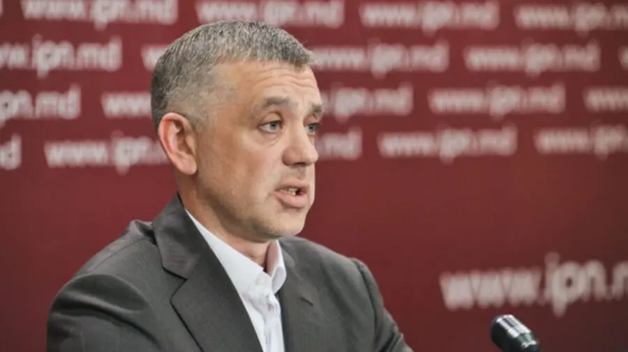Kalinin, după scandalul de la ProTV, continuă cu „limba moldovenească” la o conferință. Acolo, i s-a adresat lui Putin