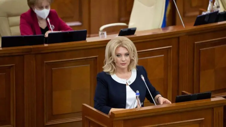 Tăierile copacilor din păduri ar putea fi interzise în următorii trei ani, insistă Partidul ȘOR și Pentru Moldova