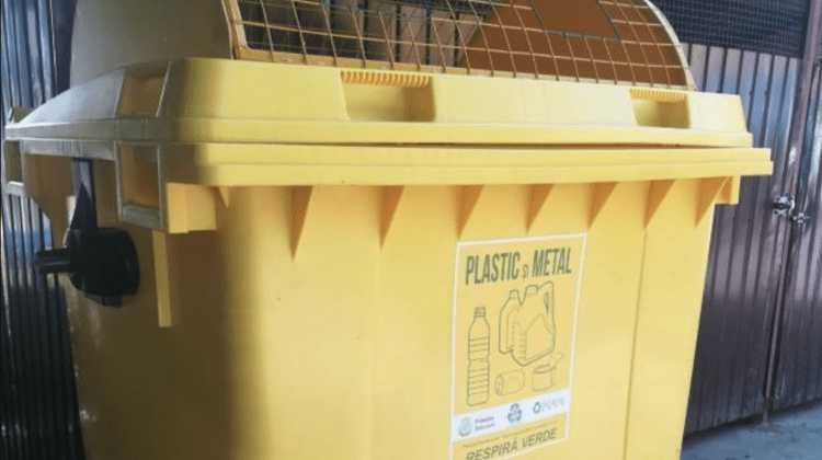 (FOTO) În satul Dubăsarii Vechi, Criuleni, vor fi instalate pubele pentru colectare separată a deșeurilor