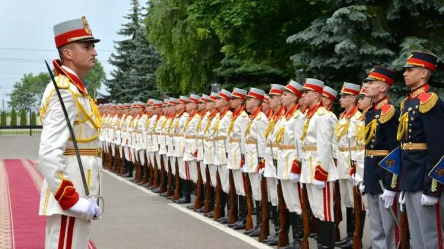 FOTO, VIDEO De 29 de ani servesc Republicii Moldova! Ei sunt martorii marilor evenimente din istoria țării
