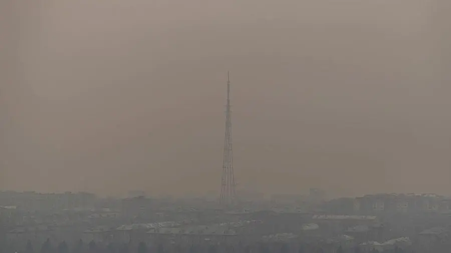 (FOTO) Novosibirskul acoperit de smog neliniștește autoritățile și populația orașului