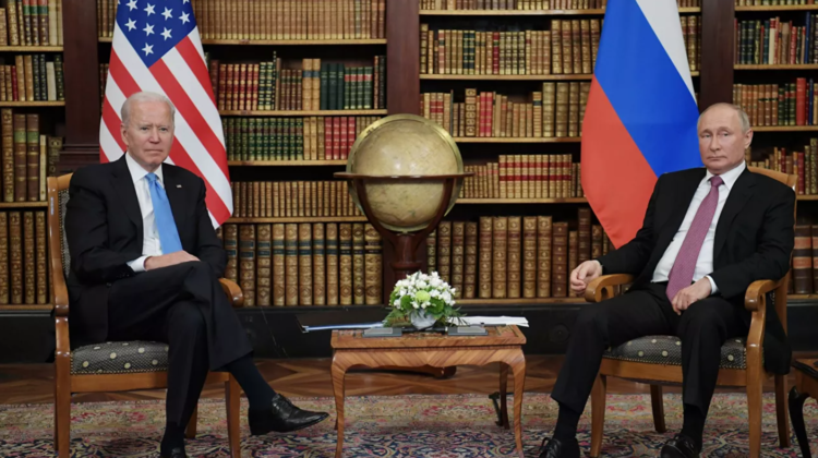 Negocierile dintre Putin și Biden într-un format restrâns s-au încheiat. Summitul intră în sesiunea mai largă