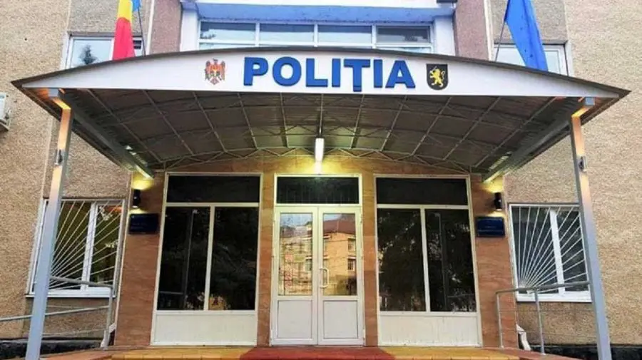 UPDATE: Șoferul BMW-ului accidentat la Hîncești nu avea permis de conducere. Poliția a inițiat o anchetă