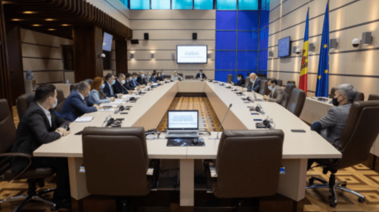 O nouă rundă de dezbateri. Judecătorii denunță salarii mici, condiții proaste și număr mare de dosare