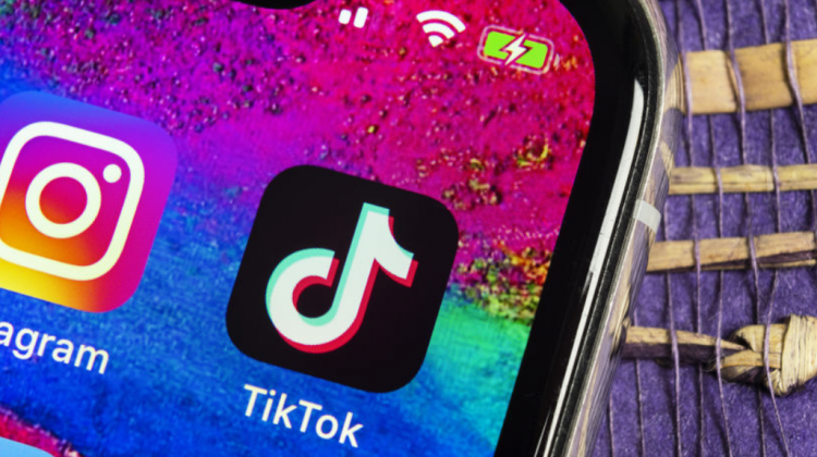 TikTok a fost amendat cu 2,5 milioane de ruble pentru apeluri de participare la proteste