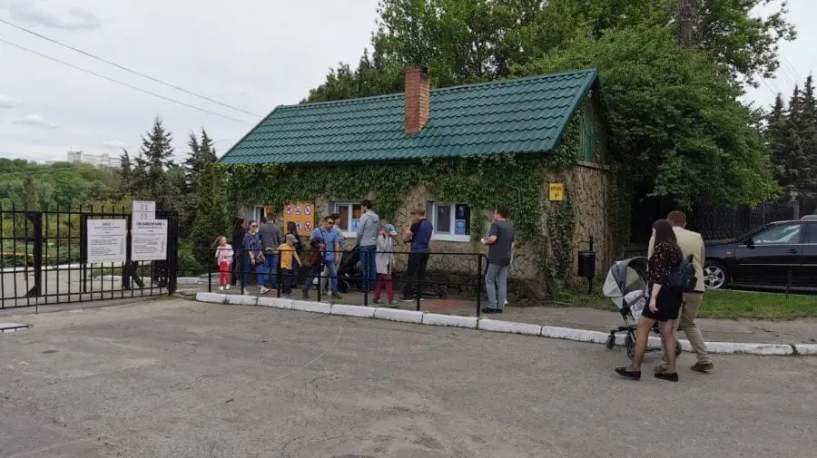 Gata cu rândurile! În parcul Dendrariu a fost deschisă o nouă poartă de acces