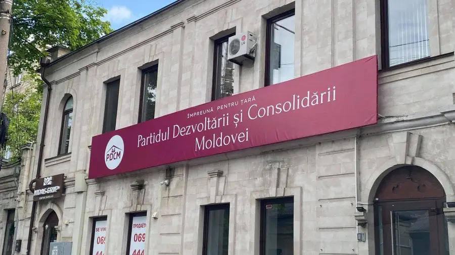 (DOC) LISTA integrală a pretendenților la un mandat de deputat din partea PDCM