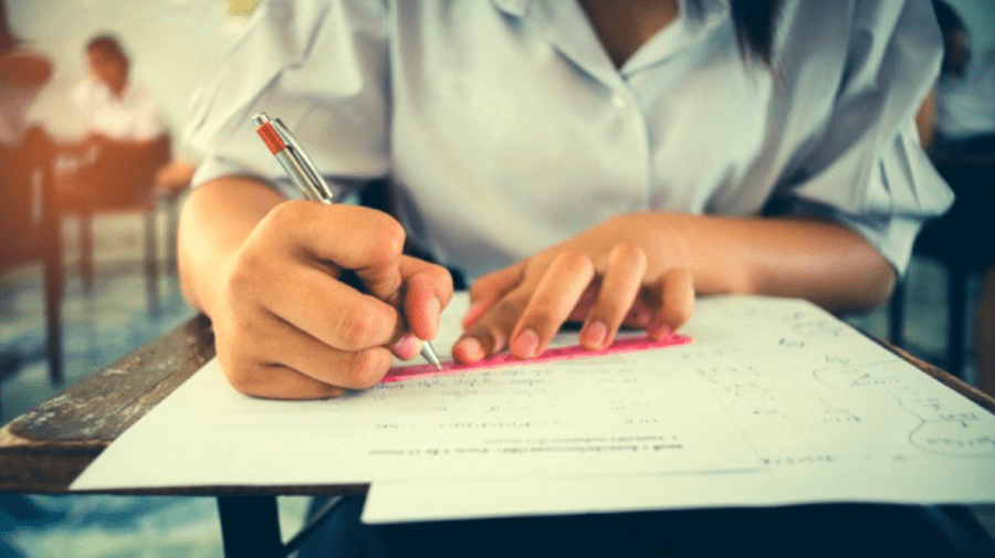 Absolvenții pot exersa! Au fost publicate testele de pregătire pentru BAC 2021