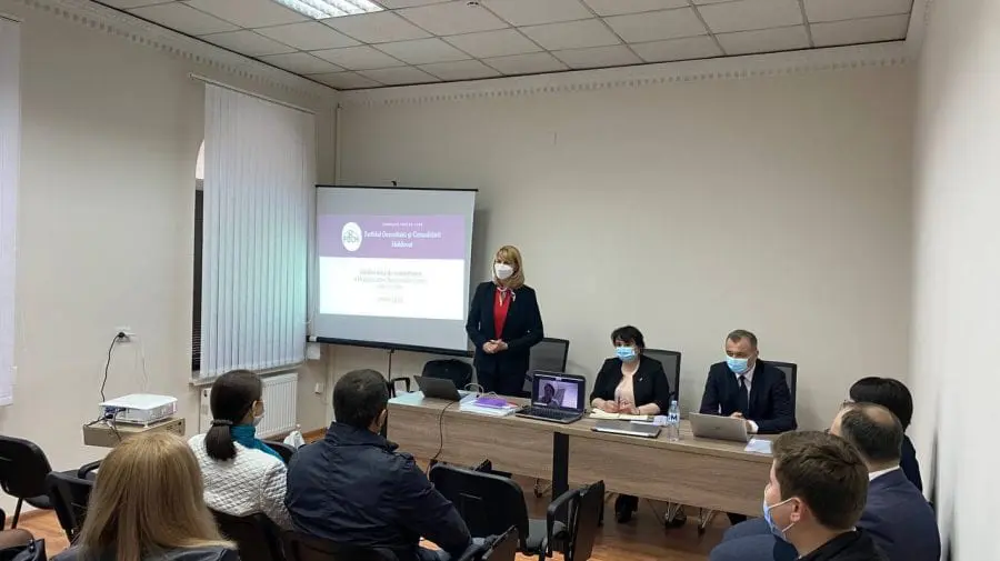 Medici, directori și funcționari. Chicu își mărește echipa. PDCM a constituit Organizația Teritorială Chișinău