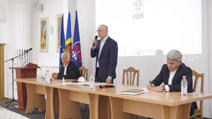 Lista de oameni cu care merge PDM în alegeri parlamentare anticipate. Imagini de la ședință!