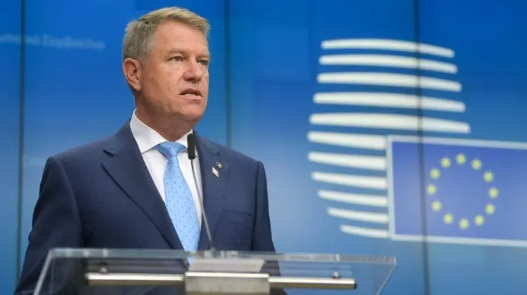 Iohannis pleacă la Bruxelles. Se spune că va pleda pentru un mecanism de donare a vaccinurilor pentru statele non-UE