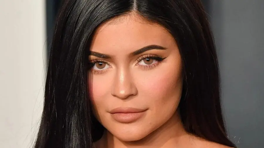 (FOTO) Kylie Jenner și-a surprins fanii într-o ședință foto fierbinte