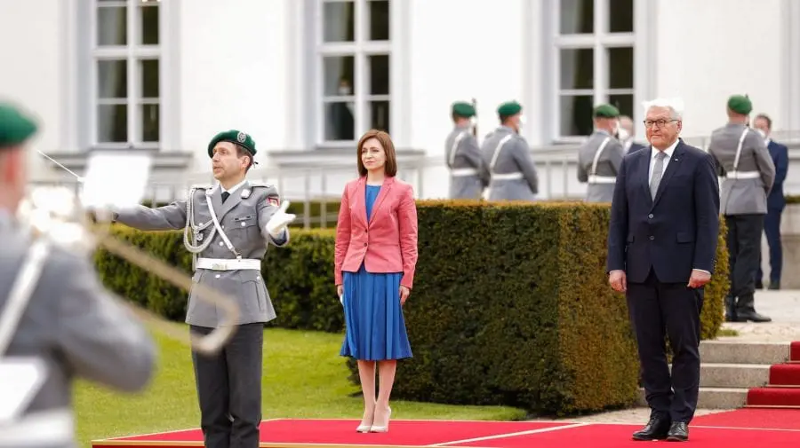 (VIDEO) Detalii nevăzute de la primirea Maiei Sandu la Palatul Bellevue, Berlin. Mașina cu care a fost adusă președinta