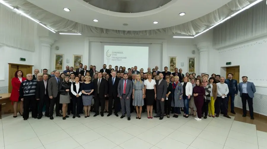 Partidul unui fost comunist, gata de alegeri. Și-a desemnat cei 101 de deputați