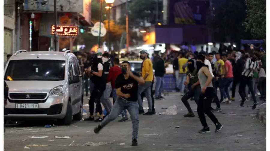 Luptă pe două fronturi. În mai multe orașe din nordul Israelului au izbucnit revolte între populația mixtă