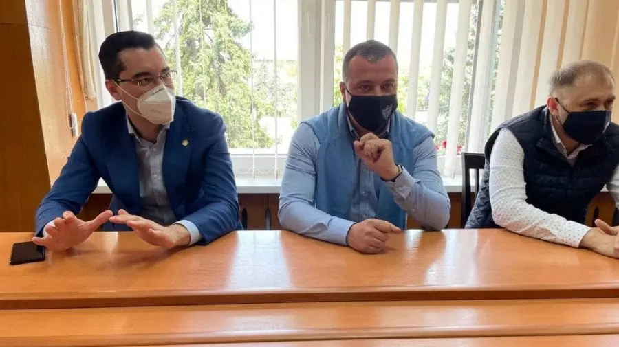 Răzvan Burleanu, membru al Consiliului FIFA, în vizită în Moldova. Efectuează un tur prin țara noastră