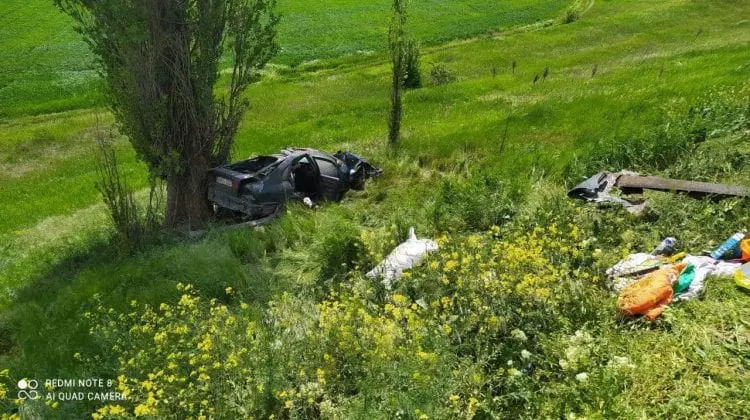 (FOTO) O familie cu cinci membri, implicată în accident. Șoferul a murit, iar un copil de un an este în reanimare