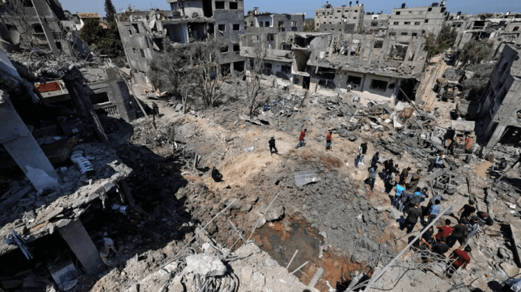 (FOTO) Israelul a lansat cel mai mare atac aerian din Fâșia Gaza. Ruinele din urma bombardamentului