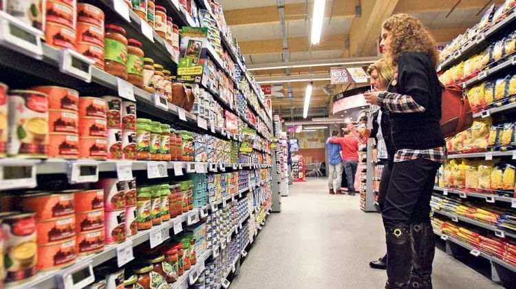 Produse alimentare expirate sau fără certificate de calitate. Ce alte nereguli au depistat inspectorii ANSA