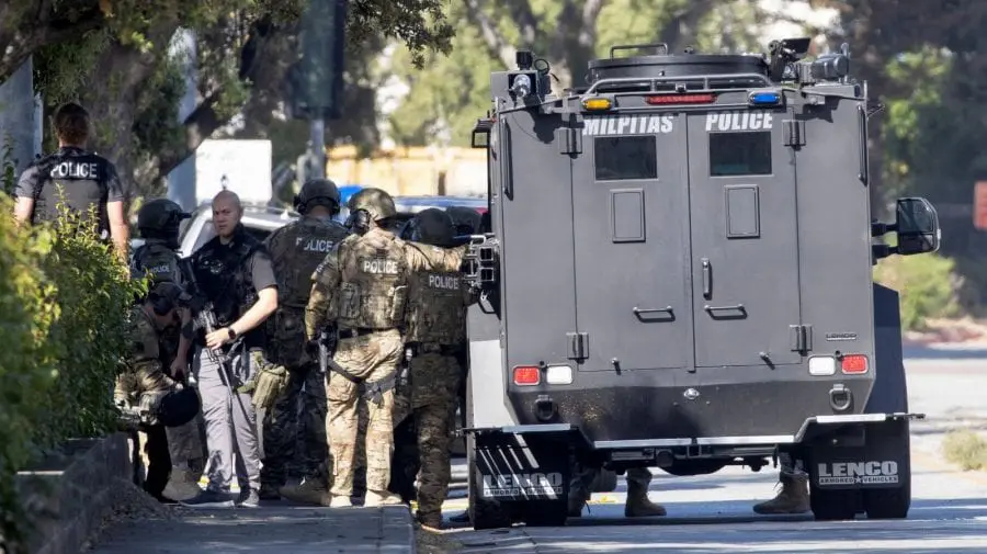 Atac armat în California: Cel puţin opt persoane au fost ucise