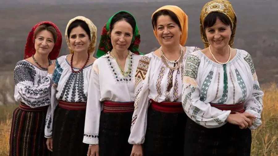 (DOC) Surorile Osoianu s-au ales cu titlul „Artist al Poporului”. Și alte 12 personalități nominalizate Maia Sandu