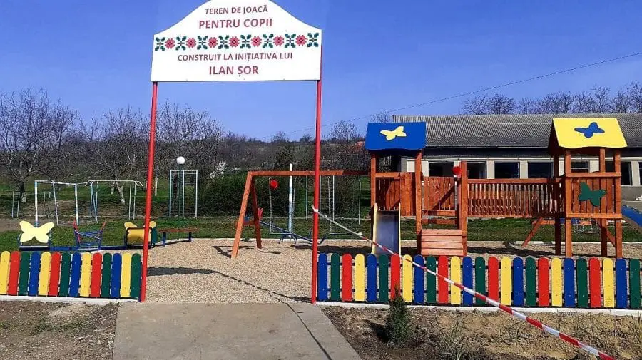 Alte două terenuri de joacă au fost inaugurate de Partidul Politic „ȘOR”. Unde se află acestea