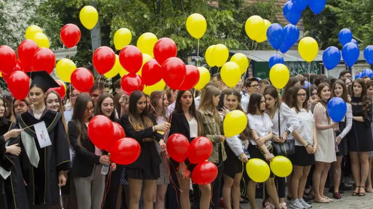 „Pandemia ne-a pus la încercare, dar am rezistat. Fiți mândri de munca voastră!” Mesajul Maiei Sandu pentru absolvenți