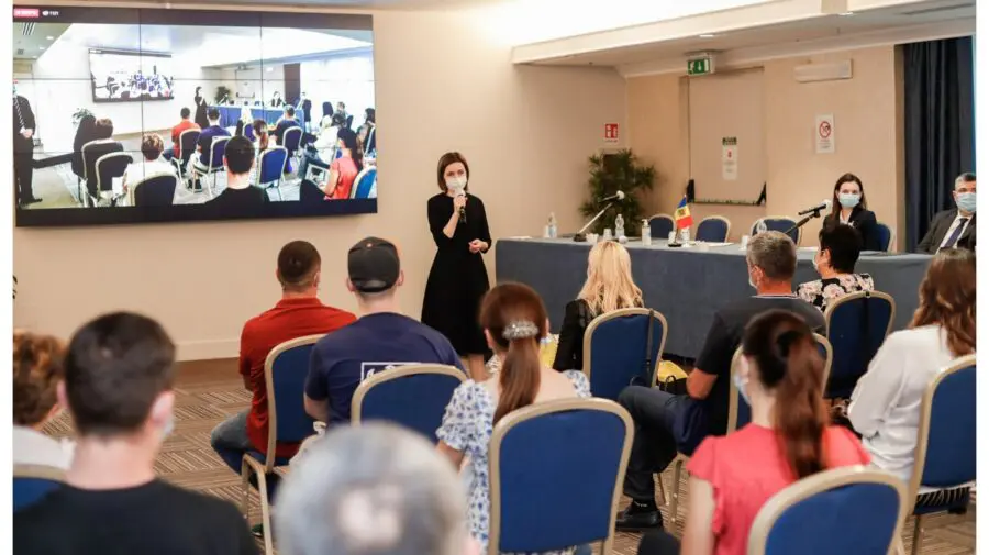 Maia Sandu dă întâlnire diasporei din SUA pe Facebook. Tot ce trebuie să faci ca să discuți cu președinta