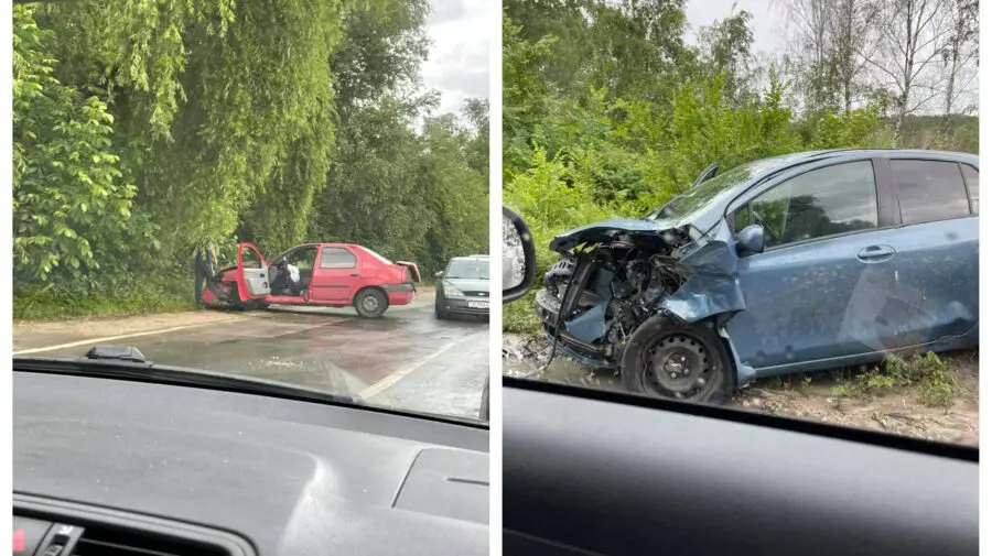 FOTO Două mașini „s-au pupat” în drum spre Colonița. În zonă s-au format ambuteiaje infernale