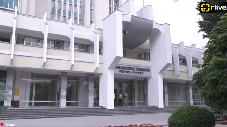LIVE! Alertă cu bombă la sediile Buiucani și Centru ale Judecătoriei Chișinău