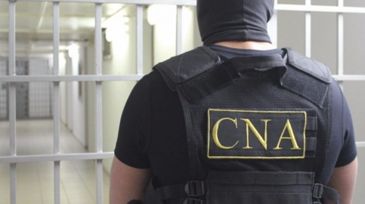 Noi detalii despre descinderile matinale ale CNA. Doi ofiţeri ai Inspectoratului Naţional de Investigaţii, reținuți