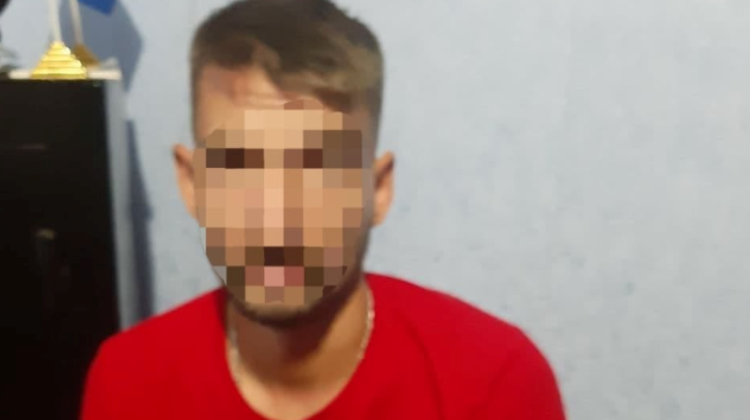 FOTO Avea substanțe interzise în buzunar. Tânăr din Capitală, escortat la inspectorat