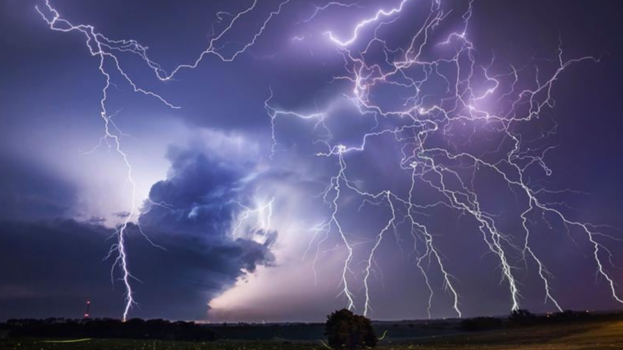 ALERTĂ! După cod galben de CANICULĂ, meteorologii anunță INSTABILITATE ATMOSFERICĂ