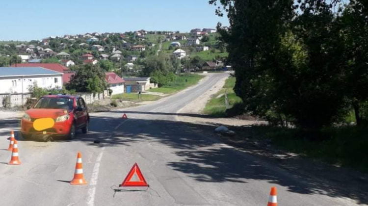 (FOTO) Accident fatal! Un bărbat din Hîncești a decedat după ce a fost lovit de o mașină