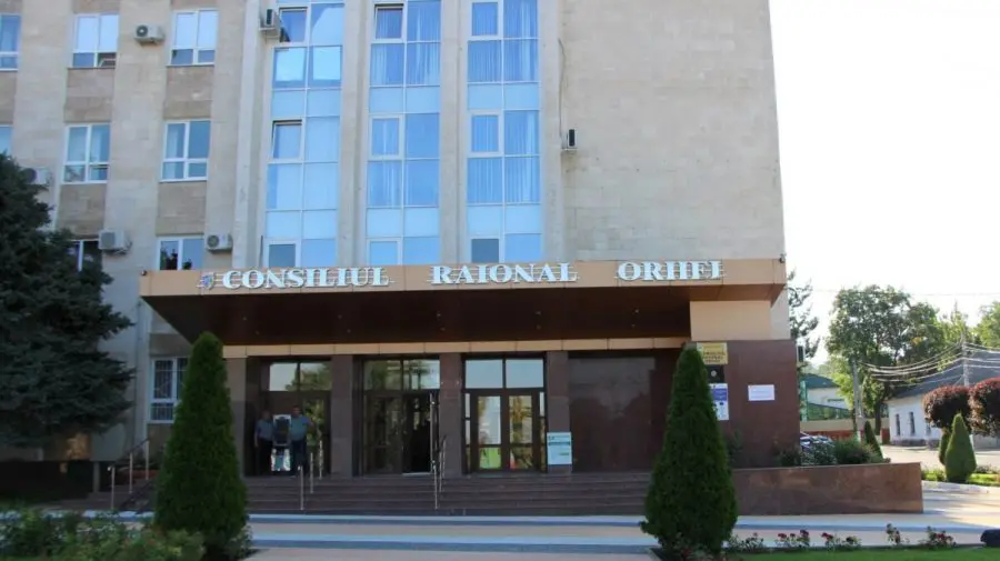 Școlile și întreprinderile din Orhei rămân deschise. Dinu Țurcanu: Noi ținem cont de doleanțele oamenilor