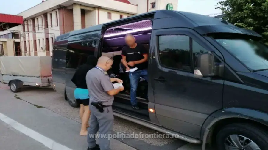 FOTO Avea intenția să se angajeze la muncă în Germania. Conațional, depistat cu o carte de identitate falsă