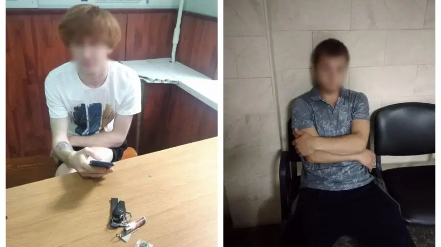 FOTO Cu substanțe interzise în buzunare. Doi tineri din Capitală, conduși la inspectorat