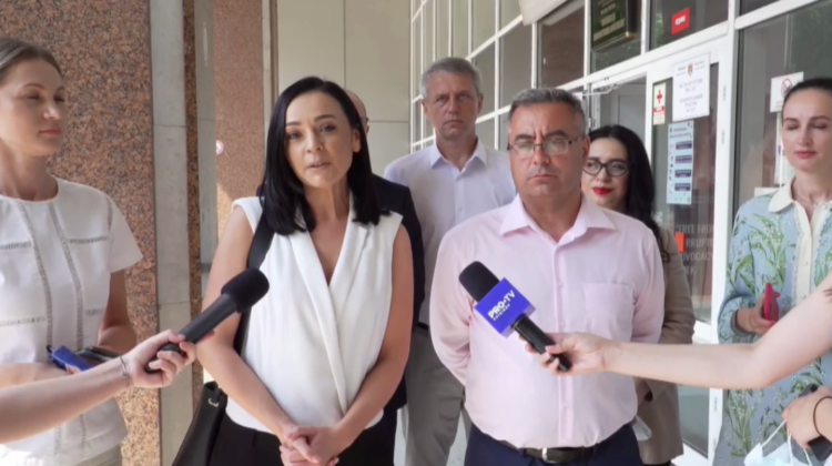 VIDEO Renato Usatîi nu a venit la secția de votare din capitală! Nu se află în țară. Ce spun colegii?