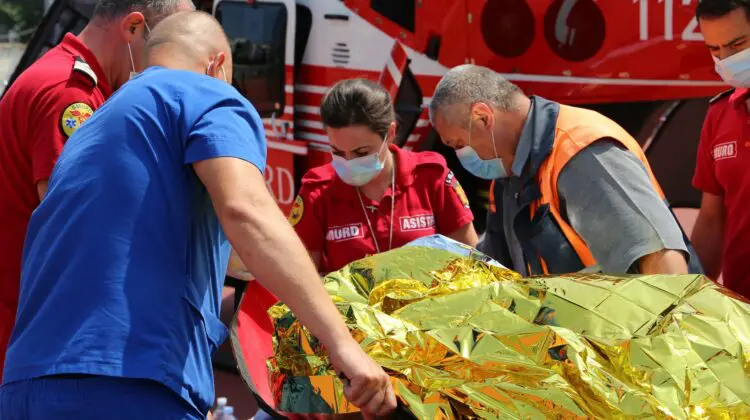 ȘOCANT! Un bărbat de 55 de ani, transportat la Chișinău cu arsuri pe 85% din suprafaţa corpului