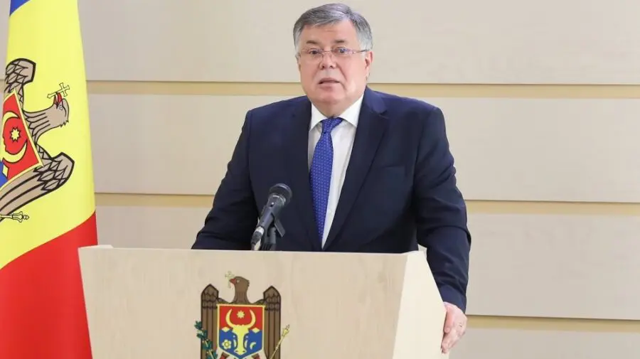 Pasărea pe limba ei piere? După anunțul PAS, Reniță le dă de înțeles că încalcă legea. E legat de vizita din SUA