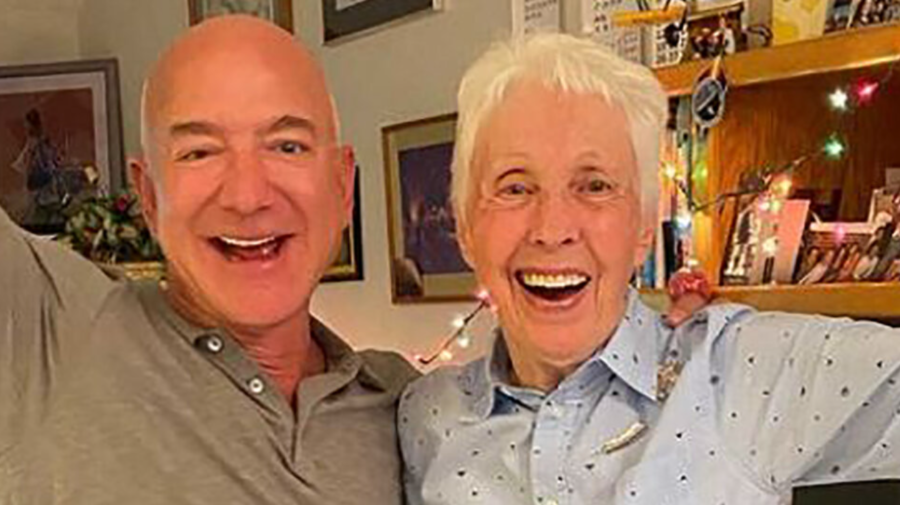 O femeie de 82 de ani îl va însoți pe Jeff Bezos în spațiu. Care a fost reacția acesteia când a aflat noutatea
