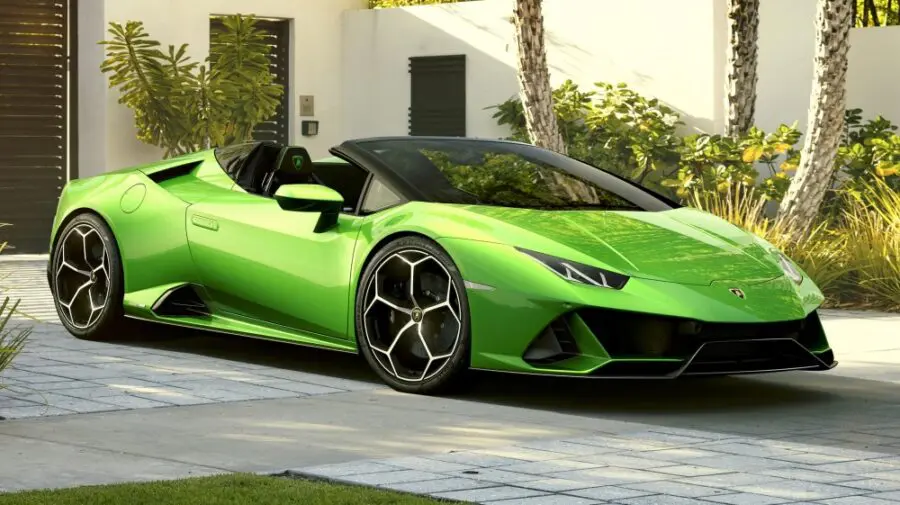 Ultimele supermașini pe benzină… Lamborghini și Lotus anunță lansarea!