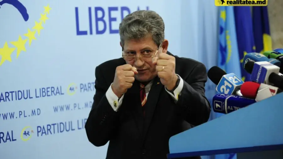 Ghimpu își ceartă nepotul și unioniștii pe care i-a crescut: Nici grădina de la Colonița nu v-aș oferi s-o îngrijiți