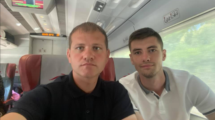 Valeriu Munteanu și Vlad Bilețchi, au zburat spre Milano pentru a vota: Vom fi alături de basarabenii noștri minunați