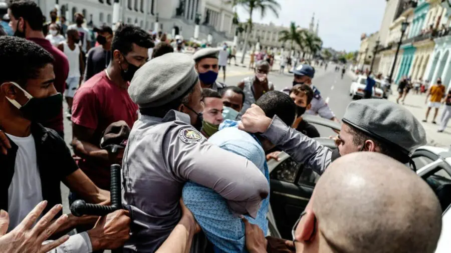 Proteste în Cuba: Havana acuză SUA de „tulburări sociale”, iar Rusia se vrea mediator